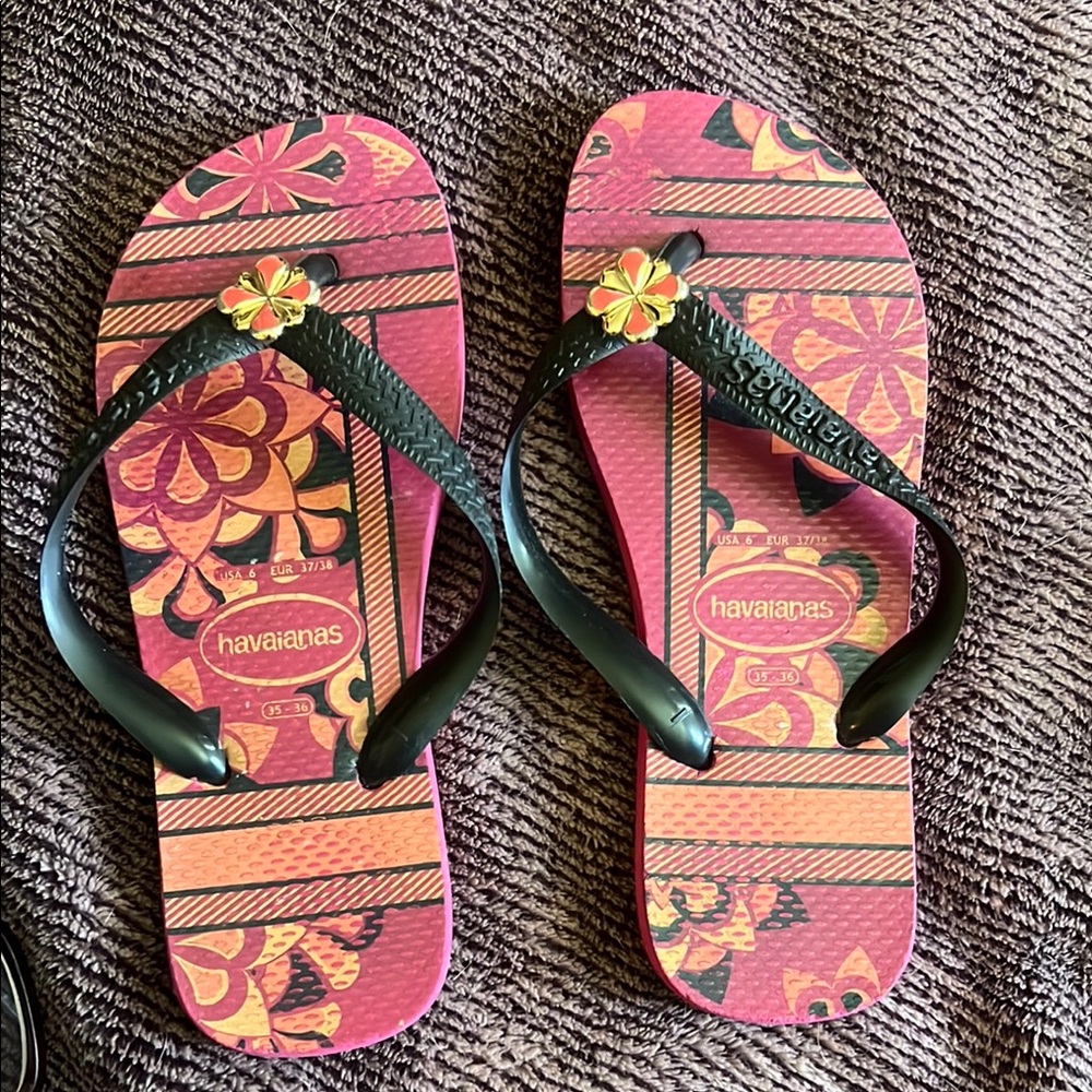 Havaianas Vibrant Floral Sandals size 6 great used condition - Picture 6 of 6